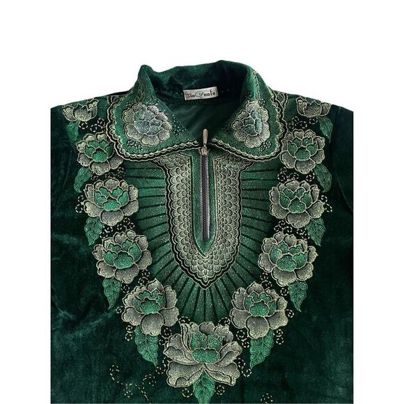 Vintage velour 70s 80s green sparkly peacock and Lotus flower maxi house dress - Picture 4 of 6